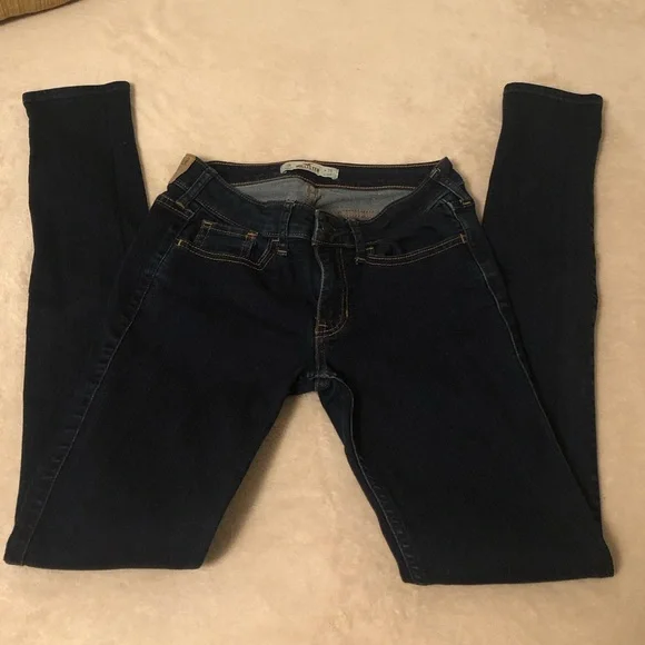 Hollister Low-Rise Jeans, Size 26 - Picture 2 of 4